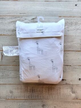 Hello Spud Organic Cotton Giraffe Print Crib Sheet EUC